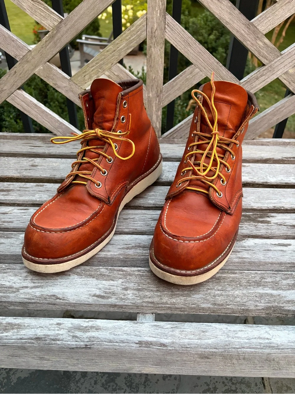 Men's Brown Leather Moc Toe Work Boots - Classic Lace-Up Style 875 size 10.5D